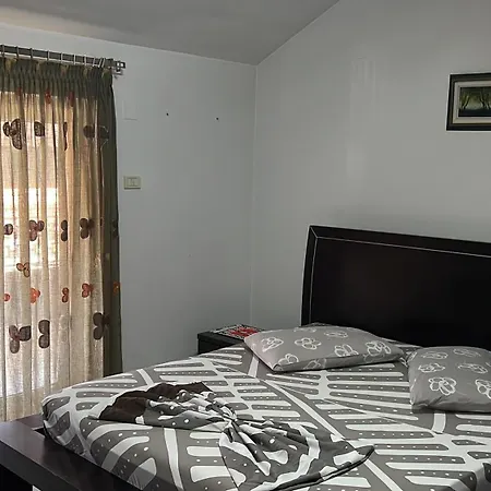 Apartment Et Tirana
